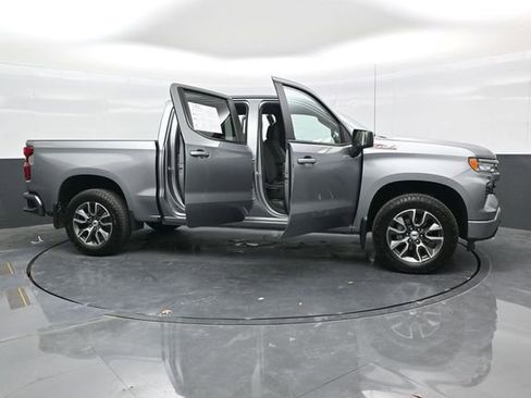 Used 2024 Chevrolet Silverado 1500 RST AWD/4WD image 8