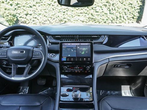 Used 2022 Jeep Grand Cherokee Limited 4xe w/ MOPAR Finishing Package AWD/4WD image 12
