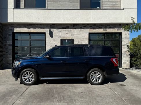 Used 2021 Ford Expedition XLT AWD/4WD image 6