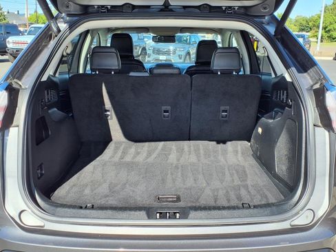 Used 2022 Ford Edge Titanium image 12