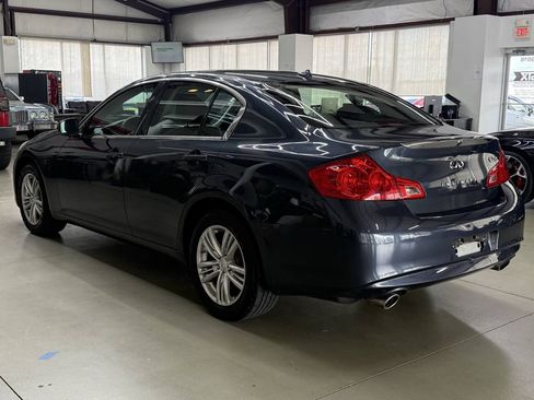 Used 2011 INFINITI G25 x w/ Moonroof Pkg AWD/4WD image 4