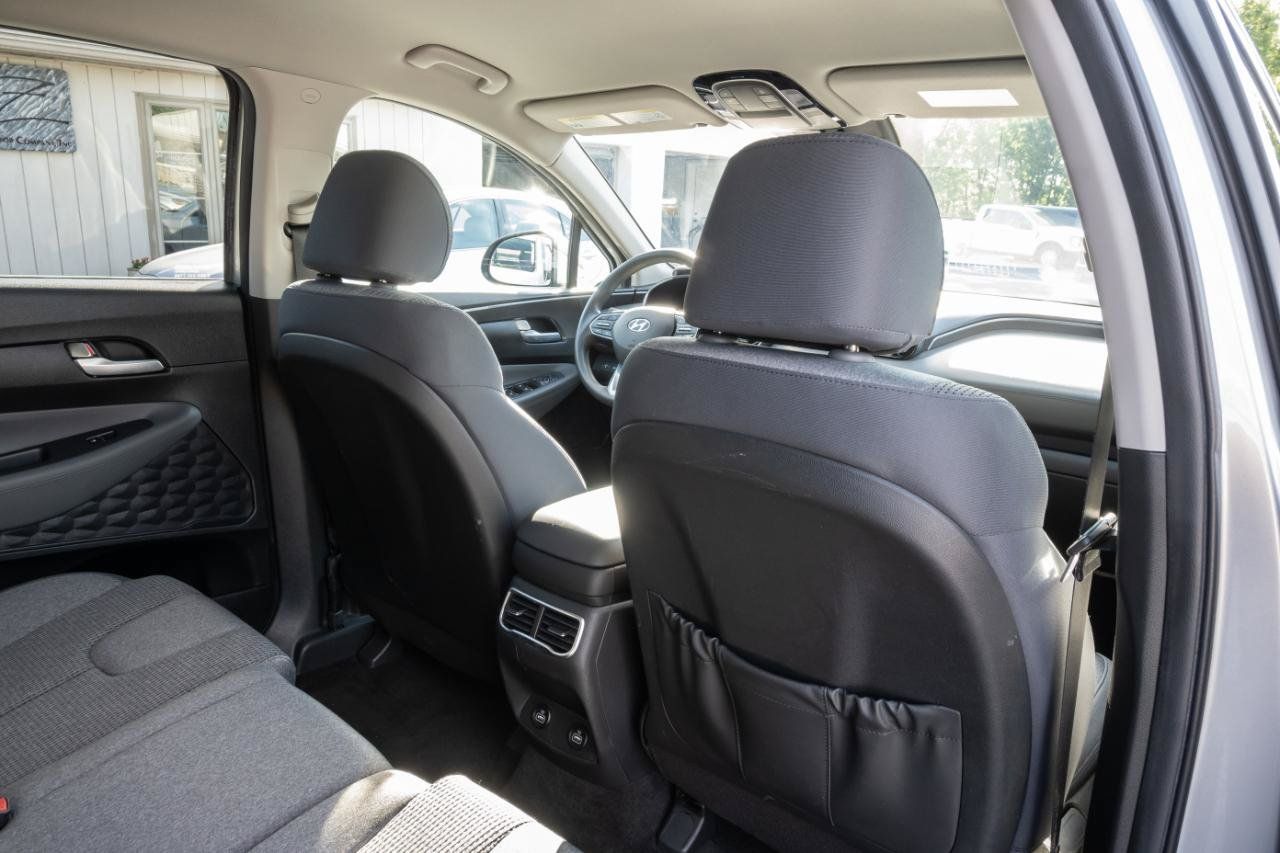 Used 2021 Hyundai Santa Fe SE FWD image 23