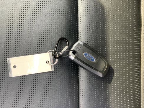 Used 2025 Ford Escape Platinum image 37