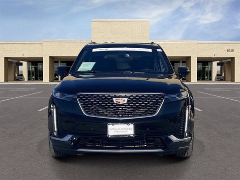 Certified 2025 Cadillac XT6 Premium Luxury image 2
