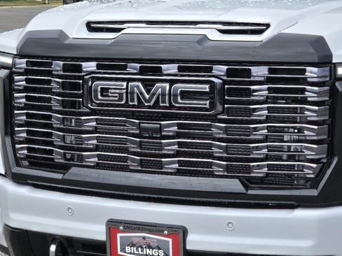 New 2026 GMC Sierra 3500 Denali Ultimate AWD/4WD image 42