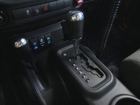 Used 2011 Jeep Wrangler Unlimited Sport AWD/4WD image 28