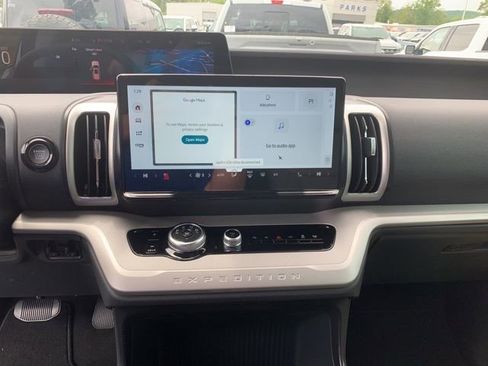 New 2025 Ford Expedition Active RWD image 30