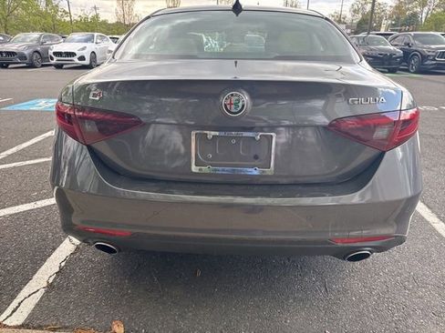 Used 2023 Alfa Romeo Giulia AWD w/ Quick Order Package 22X Lusso image 5