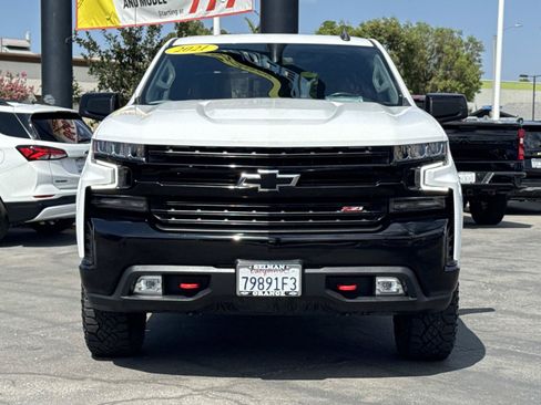 Used 2021 Chevrolet Silverado 1500 LT Trail Boss w/ Convenience Package II AWD/4WD image 2