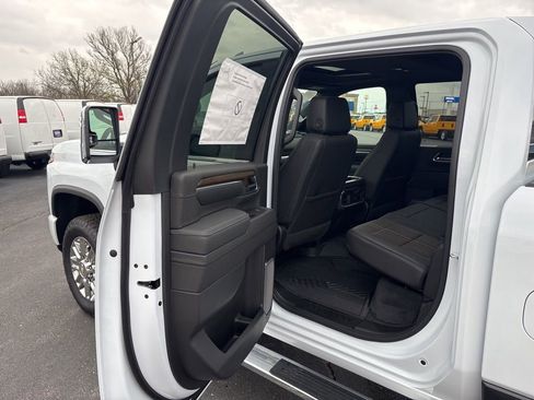 New 2026 Chevrolet Silverado 2500 High Country w/ High Country Premium Package AWD/4WD image 30