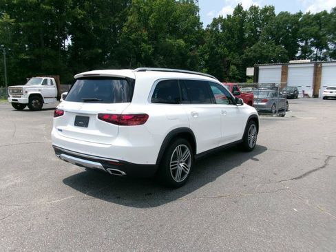 Used 2025 Mercedes-Benz GLS 450 4MATIC image 6