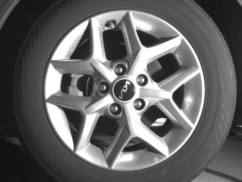 Used 2025 Kia Soul LX w/ LX Technology Package FWD image 12