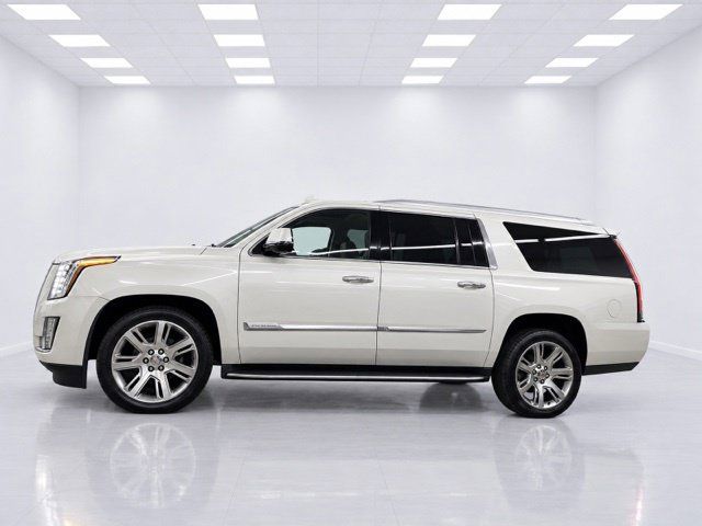 Used 2016 Cadillac Escalade ESV Luxury AWD/4WD image 9