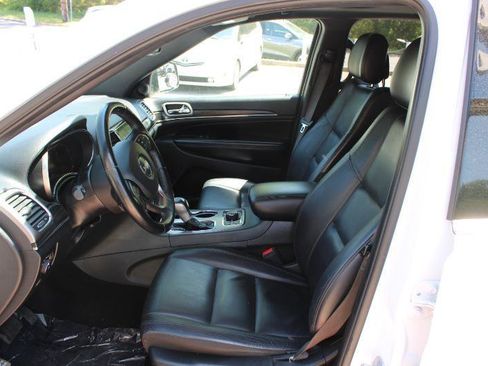 Used 2020 Jeep Grand Cherokee Limited AWD/4WD image 11