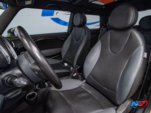 Used 2009 MINI Cooper John Cooper Works image 16