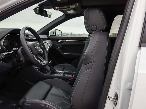 Used 2025 Audi Q3 2.0T Premium w/ Convenience Package AWD/4WD image 23