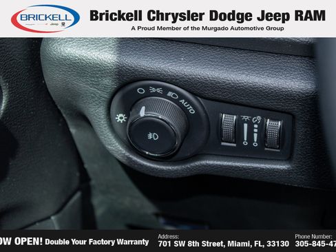 New 2025 Chrysler Pacifica Select image 31