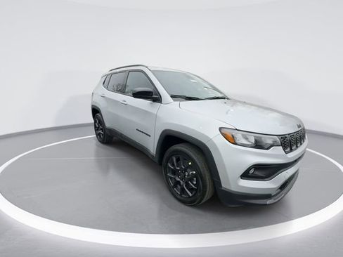 New 2026 Jeep Compass Latitude image 2