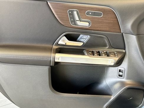 New 2026 Mercedes-Benz GLB 250 4MATIC image 16