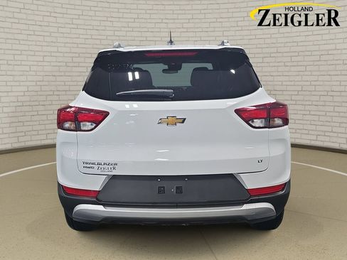 Used 2025 Chevrolet TrailBlazer LT AWD/4WD image 6