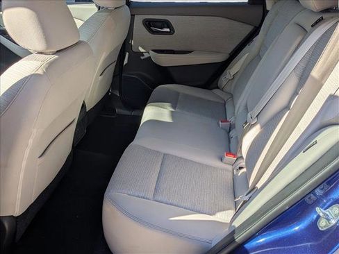 Used 2022 Nissan Rogue SV FWD image 18