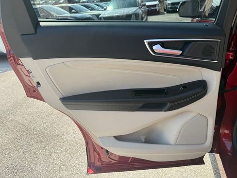 Used 2019 Ford Edge Titanium w/ Equipment Group 301A FWD image 11