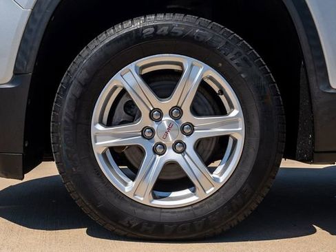 Used 2019 GMC Acadia SLE image 6