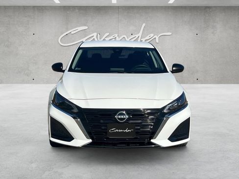 Certified 2025 Nissan Altima 2.5 SV FWD image 18