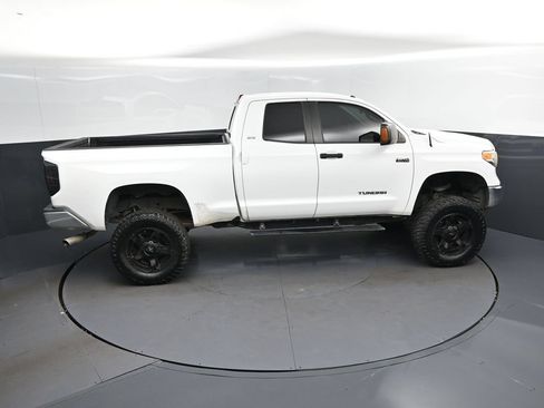 Used 2016 Toyota Tundra SR5 w/ SR5 Upgrade Package AWD/4WD image 35