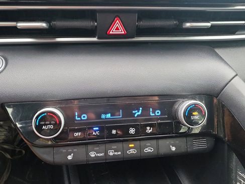 Used 2021 Hyundai Elantra SEL w/ Convenience Package FWD image 18
