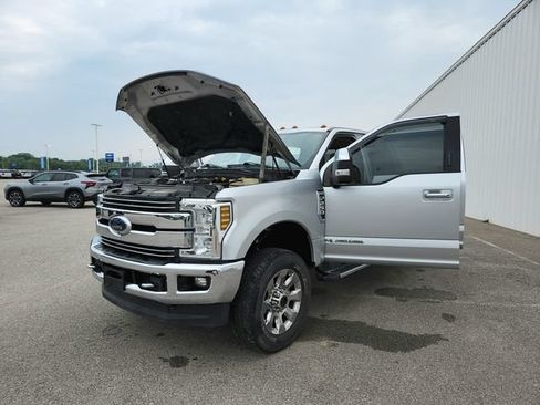 Used 2018 Ford F250 Lariat w/ Chrome Package AWD/4WD image 14