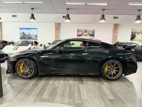 Used 2024 Nissan GT-R w/ T-Spec Takumi Edition image 26