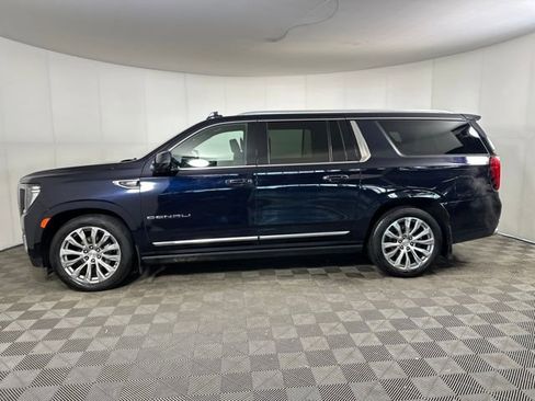 Used 2022 GMC Yukon XL Denali w/ Denali Ultimate Package image 6