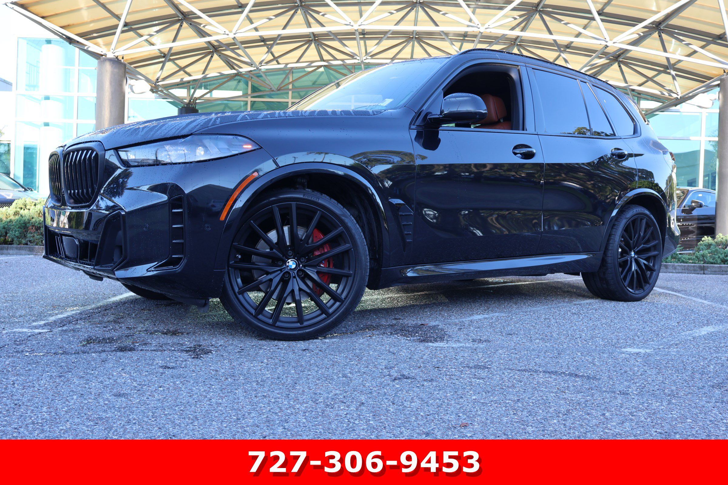 Used 2024 BMW X5 xDrive40i w/ M Sport Package AWD/4WD image 1