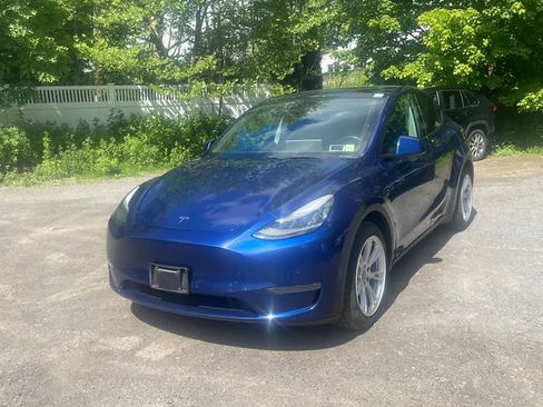 Used 2020 Tesla Model Y Long Range AWD/4WD image 1