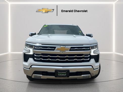 Used 2025 Chevrolet Silverado 1500 LTZ w/ Z71 Off-Road Package AWD/4WD image 2