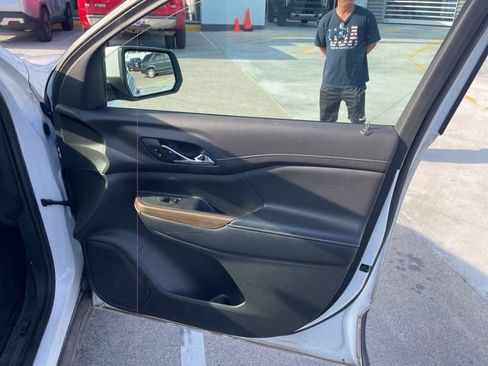 Used 2020 GMC Acadia SLE w/ Driver Convenience Package image 27