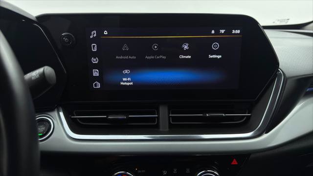 Used 2025 Chevrolet Trax LT w/ LT Convenience Package FWD image 33