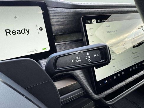 Used 2022 Rivian R1T Adventure image 26