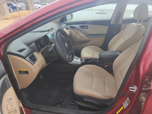 Used 2013 Hyundai Elantra GLS w/ Preferred Pkg image 8