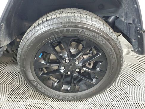 Used 2023 Jeep Wrangler Unlimited Sahara w/ Cold Weather Group image 9