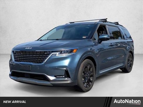 Used 2022 Kia Carnival SX Prestige image 1