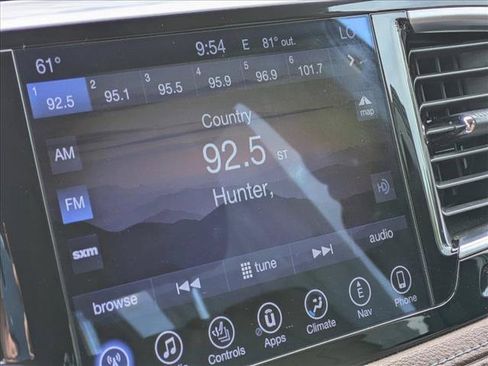 Used 2017 Chrysler Pacifica Limited FWD image 13