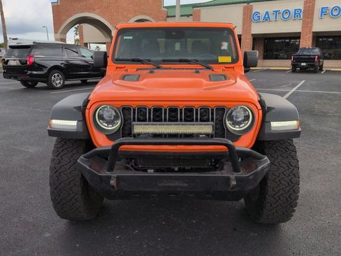 Used 2025 Jeep Gladiator Rubicon AWD/4WD image 3