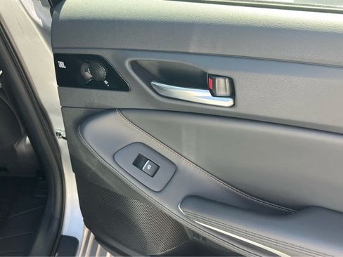Used 2022 Toyota Avalon XSE FWD image 23