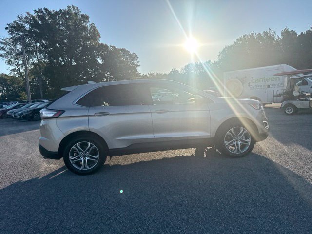 Used 2018 Ford Edge Titanium w/ Technology Package FWD image 14