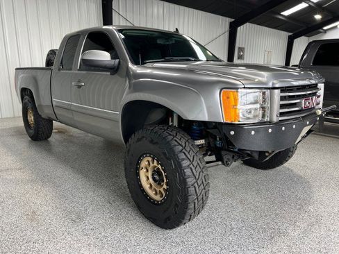Used 2009 GMC Sierra 1500 SLE w/ Texas Edition image 4