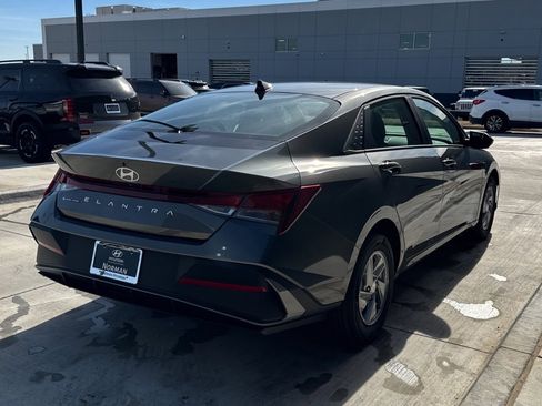 New 2026 Hyundai Elantra SE w/ Cargo Package image 19