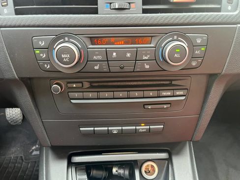 Used 2013 BMW M3 Coupe w/ Premium Pkg RWD image 21