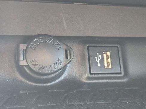 Used 2024 Toyota RAV4 XLE w/ Convenience Package AWD/4WD image 9